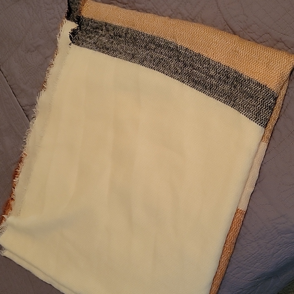 Color block scarf - Picture 3 of 4
